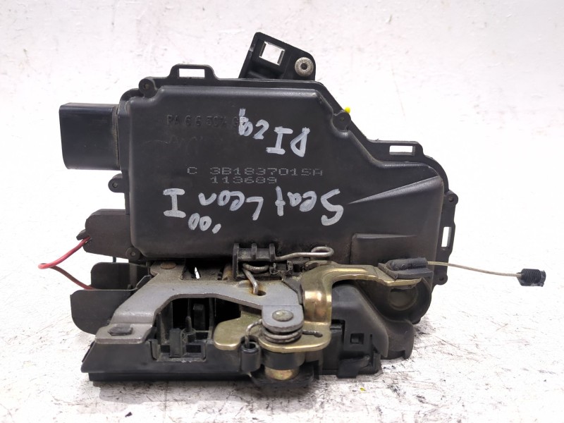 Recambio de cerradura puerta delantera izquierda para seat leon (1m1) 1.9 sdi referencia OEM IAM 3B1837015A  