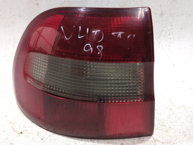 Recambio de piloto trasero izquierdo para volvo v40 familiar (1995) 1.6 referencia OEM IAM 29262002  