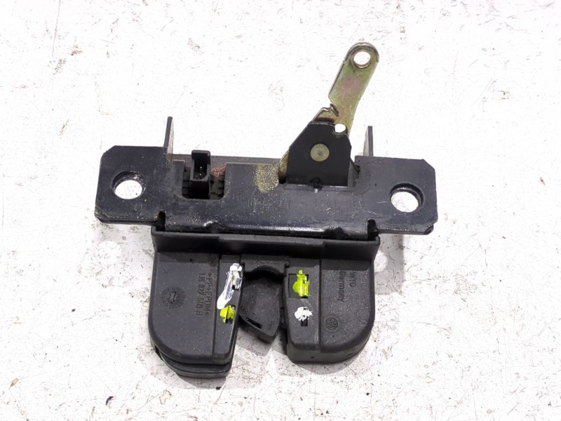 Recambio de cerradura porton para volkswagen golf iv (1j1) 1.9 tdi referencia OEM IAM 1J6827505B  