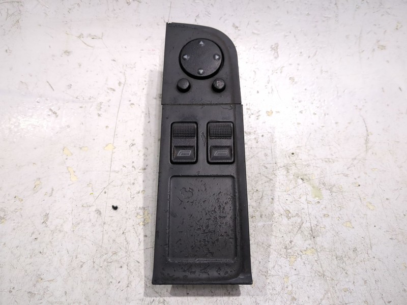 Recambio de mando elevalunas delantero izquierdo para audi 80 b4 avant (8c5) 1.9 tdi referencia OEM IAM 893959565  