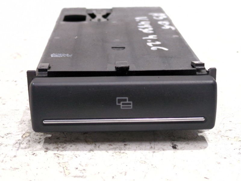 Recambio de portaobjetos consola central para audi a3 (8p1) 2.0 tdi 16v referencia OEM IAM 8P0941561  