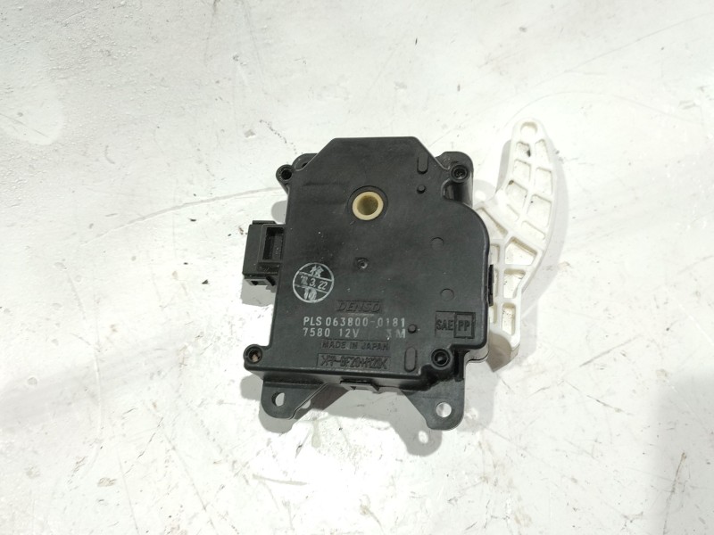 Recambio de motor trampilla calefaccion para toyota urban cruiser (_p1_) 1.33 (nsp110_) referencia OEM IAM 0638000181  