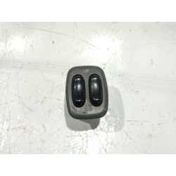 MANDO ELEVALUNAS DELANTERO IZQUIERDO 9357002000 