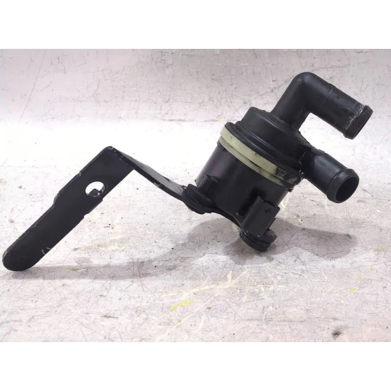 Recambio de bomba agua para volkswagen golf vi (5k1) 1.6 tdi referencia OEM IAM 1k0121093BP 5N0965561A  