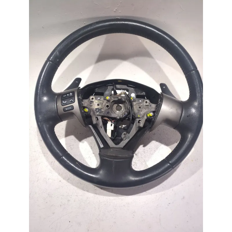 Recambio de volante para toyota yaris (_p9_) 1.4 d-4d (nlp90_) referencia OEM IAM 611128940  