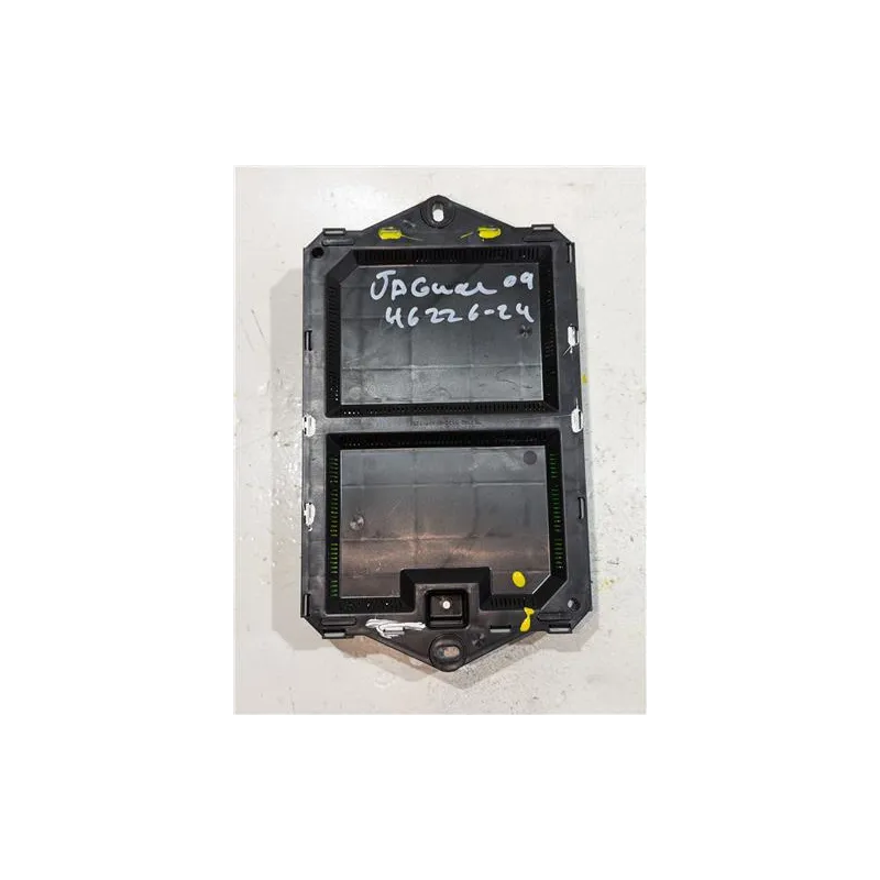 Recambio de caja fusibles/rele para jaguar xf v6 diesel luxury v6 diesel cat referencia OEM IAM 8X2T14B476BF  