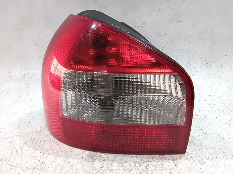 Recambio de piloto trasero izquierdo para audi a3 (8l1) 1.6 referencia OEM IAM 8L0945095B  