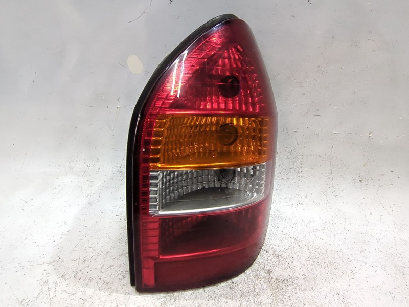 Recambio de piloto trasero derecho para opel zafira a monospace (t98) 1.8 16v (f75) referencia OEM IAM 62281  