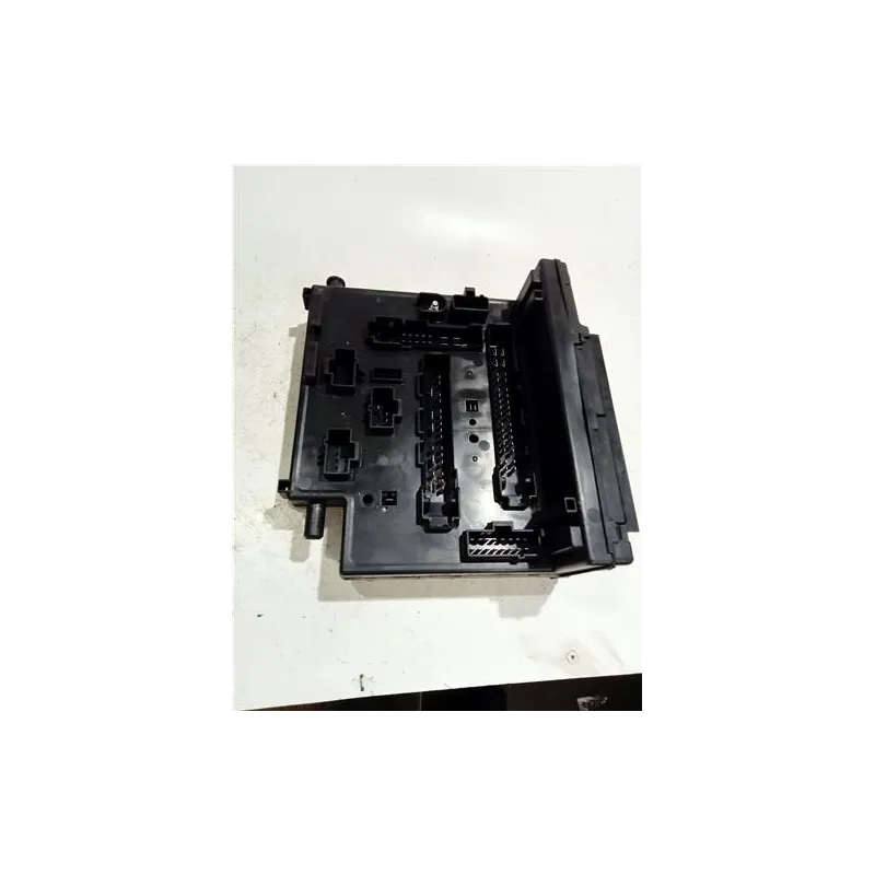 Recambio de caja fusibles/rele para ford escort cabrio (1995) referencia OEM IAM 96AG14A073DB  