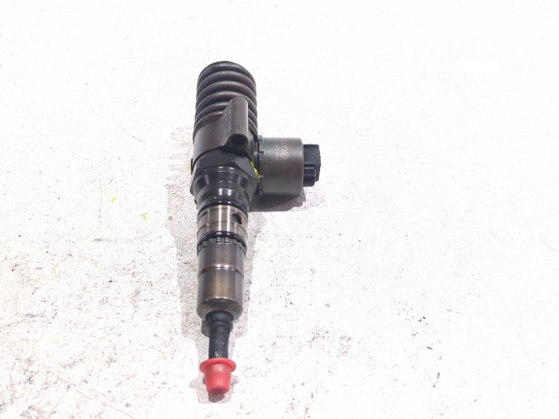 Recambio de inyector para audi a4 b7 (8ec) 2.0 tdi 16v referencia OEM IAM 03G130073G  