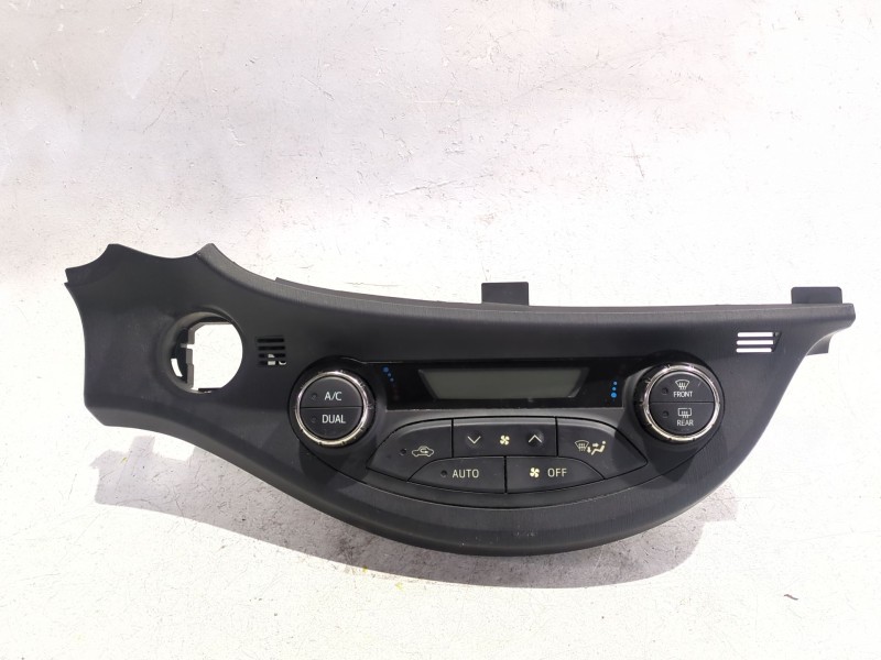 Recambio de mando climatizador para toyota yaris (_p13_) 1.5 hybrid (nhp130_) referencia OEM IAM 559000D340  