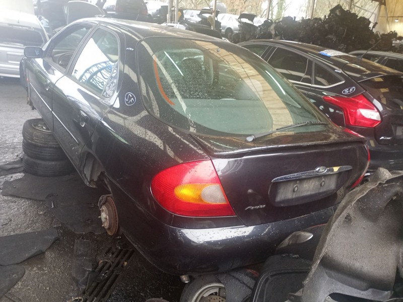 ford mondeo ii (bap) del año 2000