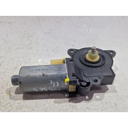 MOTOR ELEVALUNAS DELANTERO DERECHO 0130821939 