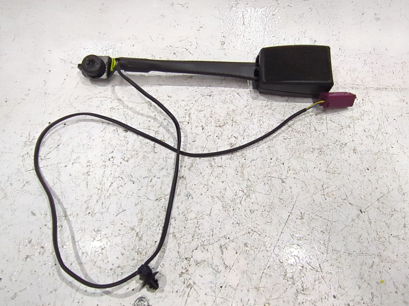 Recambio de enganche cinturon delantero izquierdo para ford focus iii 1.0 ecoboost referencia OEM IAM BM5161209ABW  