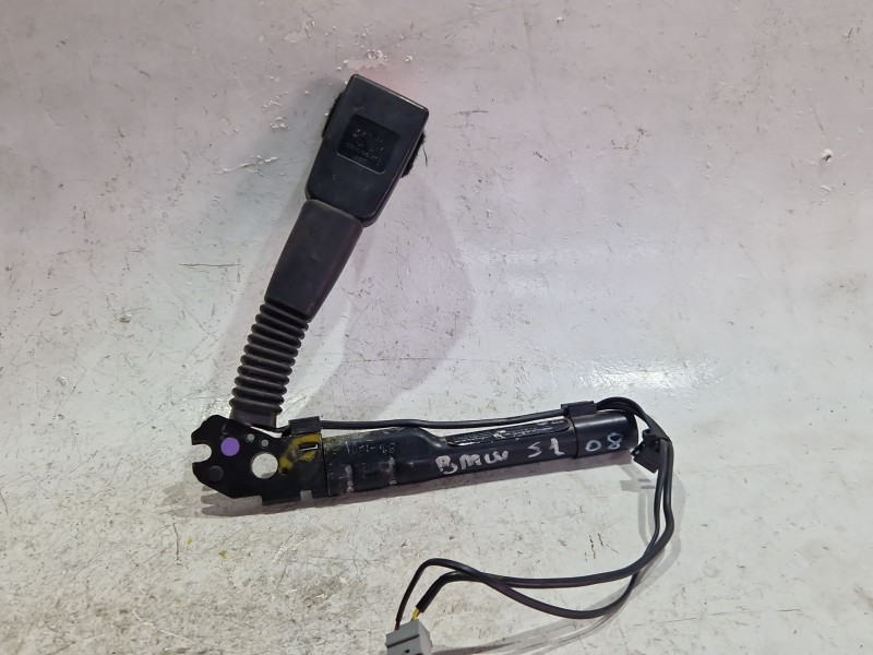 Recambio de enganche cinturon delantero derecho para bmw 1 (e81) 118 d referencia OEM IAM 34050081A  