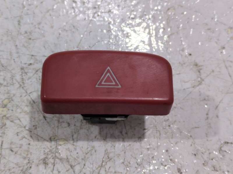 Recambio de boton emergencia para alfa romeo 156 (932_) 1.9 jtd (932b2) referencia OEM IAM A223  