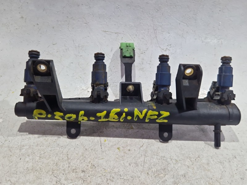 Recambio de rampa inyectores para peugeot 306 (7b, n3, n5) 1.6 sr referencia OEM IAM 9628982980  
