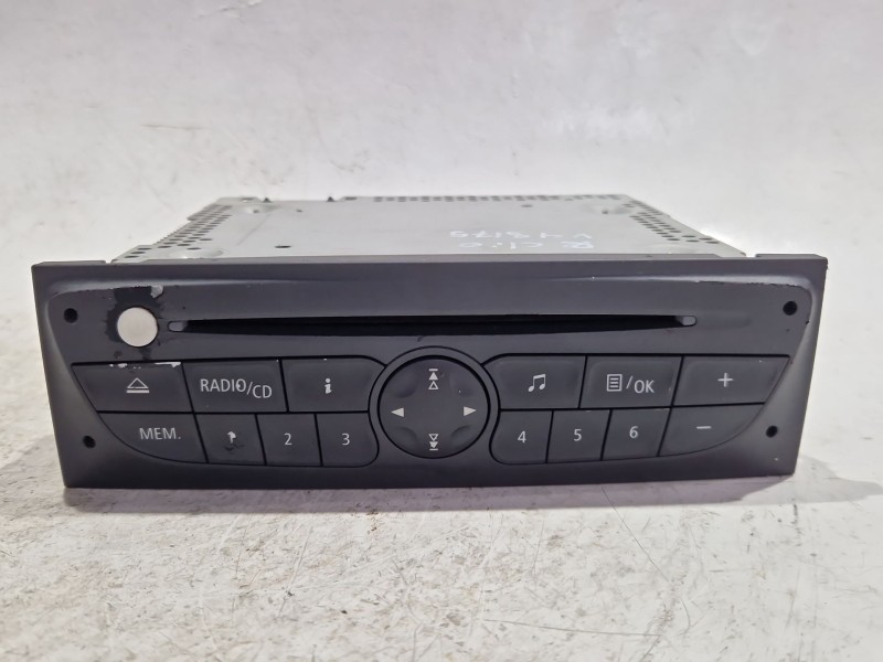 Recambio de sistema audio / radio cd para renault clio iii (2005) 1.1 100 cv referencia OEM IAM 281150038R  