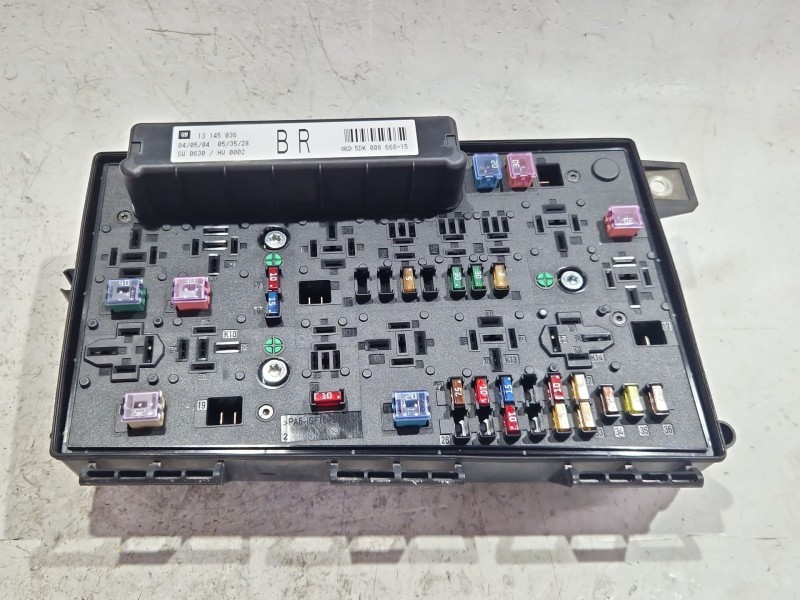 Recambio de caja reles / fusibles para opel astra h (a04) 1.4 (l48) referencia OEM IAM 13145036  