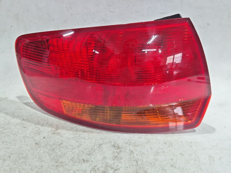 Recambio de piloto trasero izquierdo para audi a3 (8p1) 2.0 tdi 16v referencia OEM IAM 8P4945257  