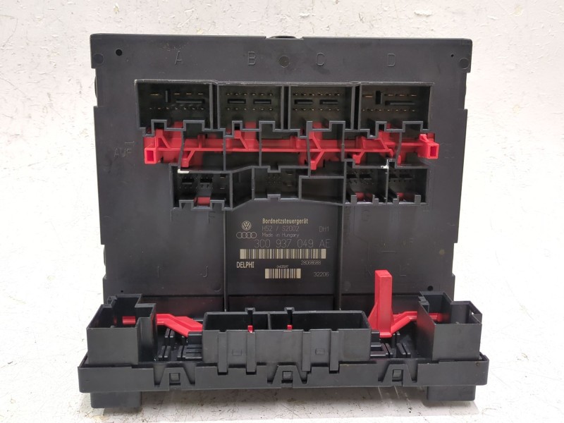 Recambio de caja reles / fusibles para volkswagen golf v (1k1) 1.9 tdi referencia OEM IAM 3C0937049AE  