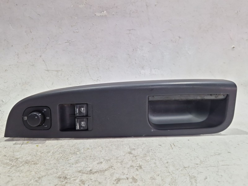 Recambio de mando elevalunas delantero izquierdo para volkswagen golf v (1k1) 1.9 tdi referencia OEM IAM 1K3868049B  