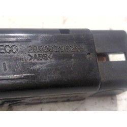 Recambio de boton antiniebla para kia sorento i (jc) 2.5 crdi referencia OEM IAM 621W05010  