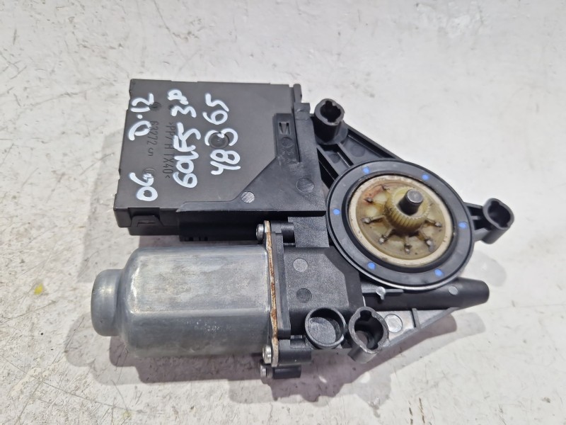 Recambio de motor elevalunas delantero derecho para volkswagen golf v (1k1) 1.9 tdi referencia OEM IAM 1K0959701M  