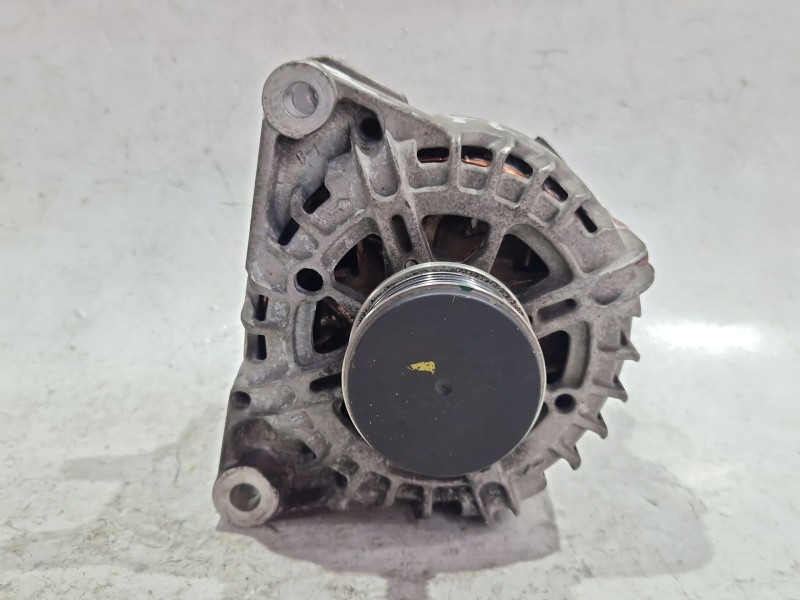 Recambio de alternador para peugeot 208 i (ca_, cc_) 1.2 vti 82 referencia OEM IAM 9670899580  