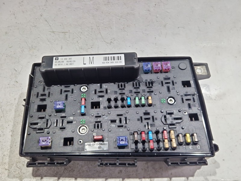 Recambio de caja reles / fusibles para opel astra h gtc (a04) 1.6 (l08) referencia OEM IAM 13268303  