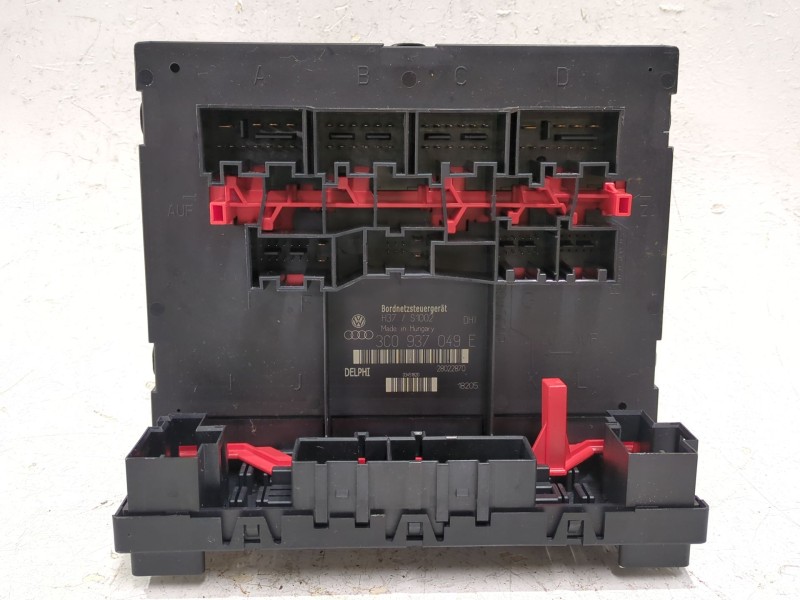 Recambio de caja reles / fusibles para volkswagen golf v (1k1) 2.0 tdi 16v referencia OEM IAM 3C0937049E  