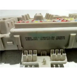 Recambio de caja fusibles/rele para ford fiesta (cbk)(2002) referencia OEM IAM 4M5T14A073DH  
