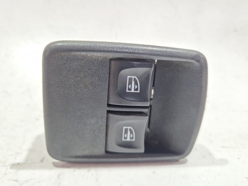 Recambio de mando elevalunas delantero izquierdo para dacia dokker 1.5 dci referencia OEM IAM 254110431R  