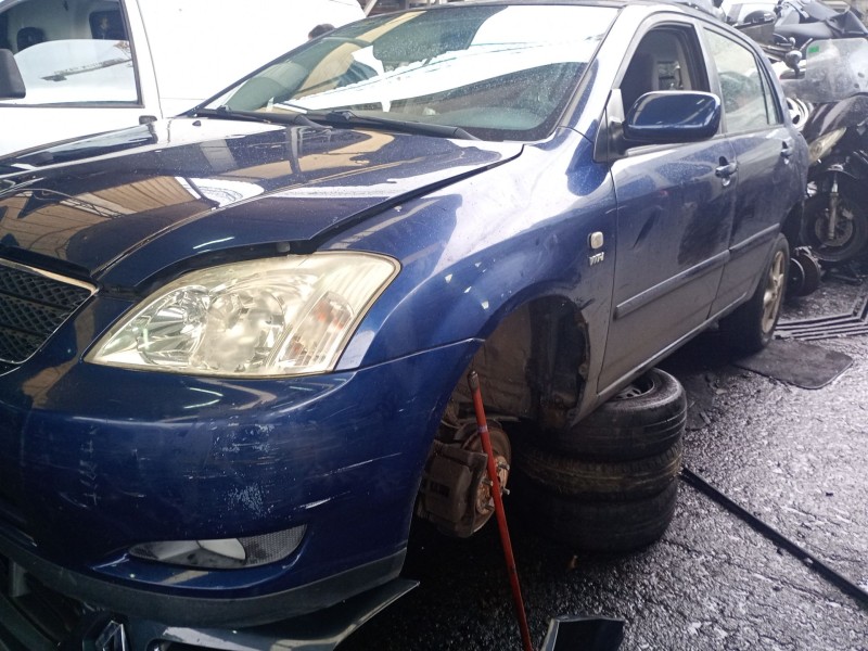 toyota corolla (_e12_) del año 2003