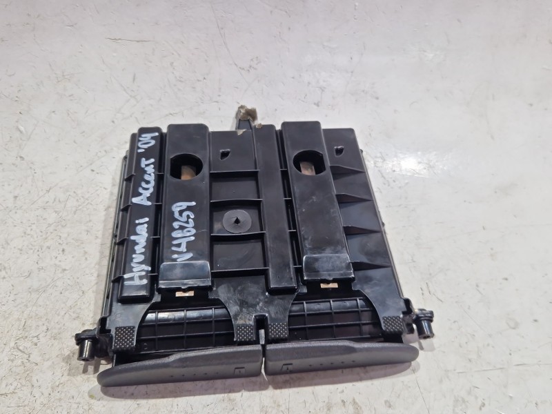 Recambio de portaobjetos consola central para hyundai accent ii (lc) 1.5 crdi referencia OEM IAM U010673800  
