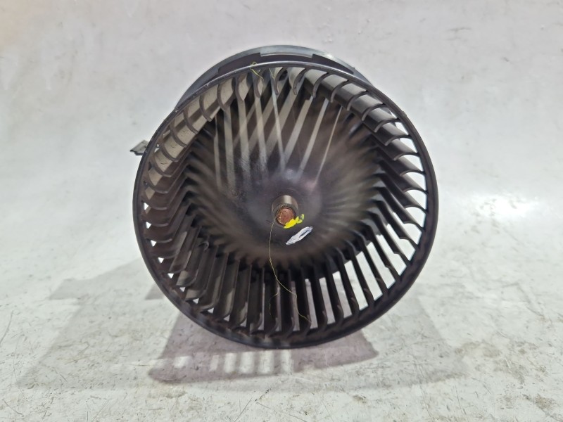 Recambio de motor calefaccion para ford fiesta vi 1.6 tdci referencia OEM IAM VP8E2H18456AB  