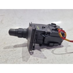 Recambio de mando intermitentes para renault clio iii 1.5 dci 106cv referencia OEM IAM 88102002285  