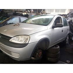 opel corsa c (x01) del año 2002