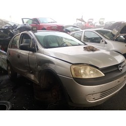 opel corsa c (x01) del año 2002