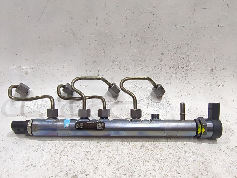 Recambio de rampa inyectores para toyota avensis sedán (_t27_) 2.0 d-4d (adt270_) referencia OEM IAM 851416601  