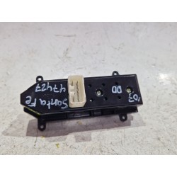 Recambio de mando elevalunas delantero derecho para hyundai santa fé ii (cm) 2.2 crdi referencia OEM IAM 371510  