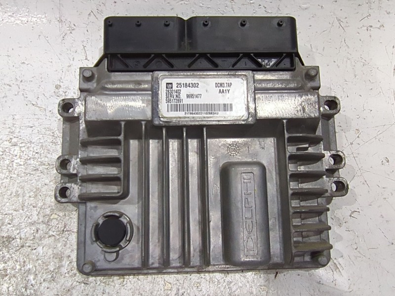 Recambio de centralita inyeccion para chevrolet cruze (j300) 2.0 cdi referencia OEM IAM 25184302  