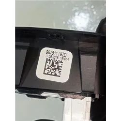 Recambio de botonera puerta trasera derecha para peugeot 2008 allure blue-hdi fap] referencia OEM IAM 96751119ZD  