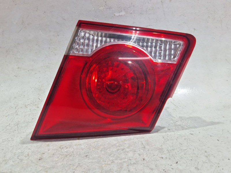 Recambio de piloto trasero derecho interior porton para chevrolet cruze (j300) 2.0 cdi referencia OEM IAM   