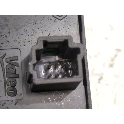 Recambio de boton emergencia para dacia sandero i (06.2008) 1.5 dci referencia OEM IAM E3160101  