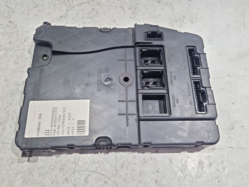 Recambio de uch para renault megane ii (bm0/1_, cm0/1_) 1.5 dci referencia OEM IAM 8200606824  
