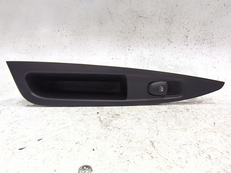 Recambio de mando elevalunas trasero izquierdo para nissan qashqai i (j10, nj10) 1.5 dci referencia OEM IAM 829614EA0AX  