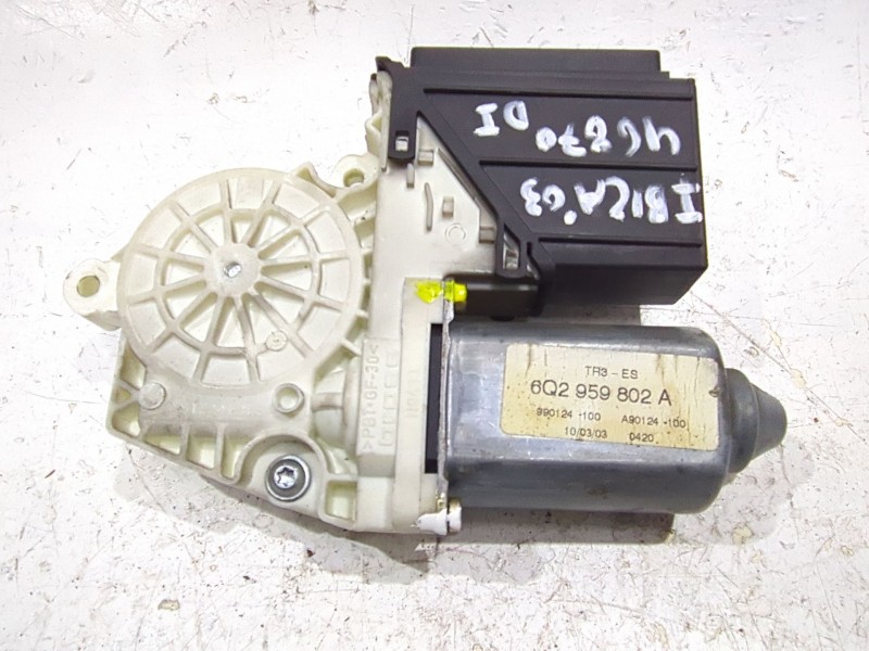 Recambio de motor elevalunas delantero izquierdo para seat ibiza iii (6l1) 1.9 tdi referencia OEM IAM 104379101  