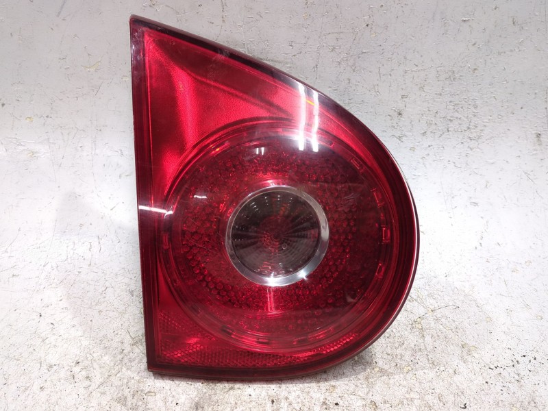 Recambio de piloto porton trasero izquierdo para volkswagen golf v (1k1) 1.9 tdi referencia OEM IAM 1K6945093G  