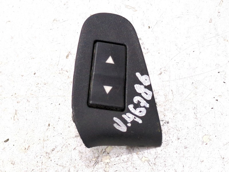 Recambio de mando elevalunas para fiat stilo (192_) 1.9 jtd (192_xe1a) referencia OEM IAM B569  